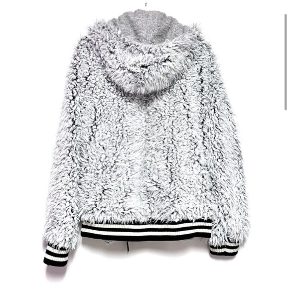 Free People | Fluffy Dolman Faux Fur Jacket XS/S - Picture 4 of 13